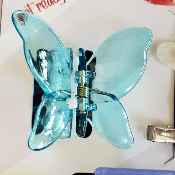 Capelli Hair Clip Set - 4 Pieces -  BRAND NEW ON CARD - Picture 2 of 4